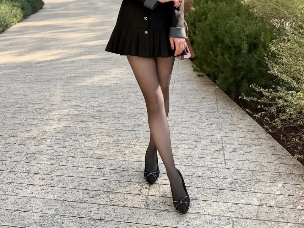 论grok：一个超级搜索引擎/图影生成+写作能力极强的AI